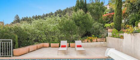 Piscine extérieure, piscine chauffée