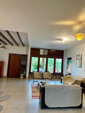 Rumah | 4 kamar tidur