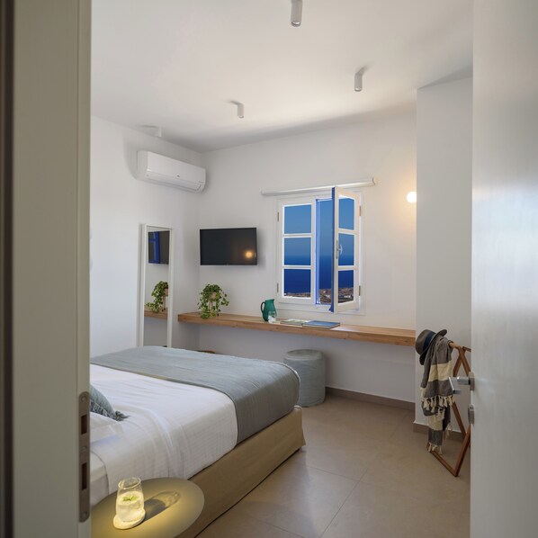 1 bedroom, iron/ironing board, travel crib, WiFi