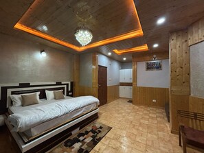 Premium Double Room, Balcony, Mountain View | 1 bedroom, laptop workspace, blackout drapes, iron/ironing board