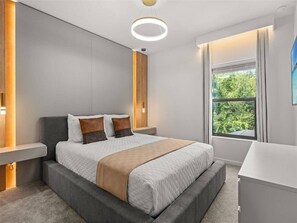 5 Schlafzimmer, Reisekinderbett, WLAN, Bettwäsche