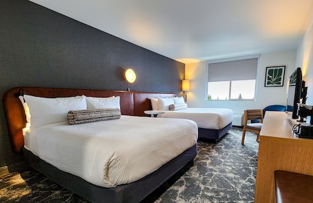 Deluxe Studio, 2 Queen Beds, City View | Egyptian cotton sheets, premium bedding, pillowtop beds, desk