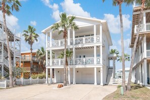 Exterior - Palm Breeze - Ocean Views, Golf Cart, Game Room! (Port Aransas)