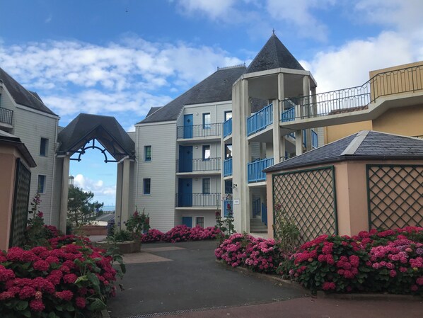 Extérieur
