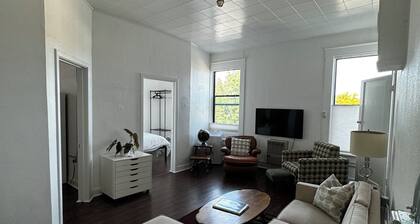 Charming 2-bedroom apartment in marvelous Chewelah with AC, WiFi