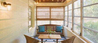 Charming Bungalow + 3 Cottages Near Park & Beaches - Fully Registered & Licensed