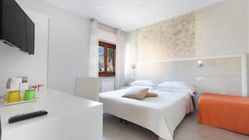 2 Schlafzimmer, Schreibtisch, Bügeleisen/Bügelbrett, kostenloses WLAN