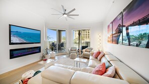 TV connectée, cheminée