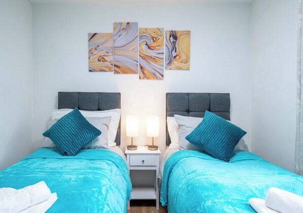 1 chambre, fer et planche à repasser, Wi-Fi, draps fournis