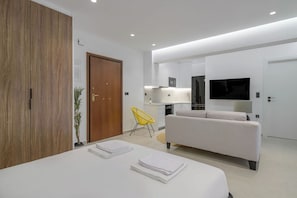 Living area - Loom Suite Downtown Athens (Athens)
