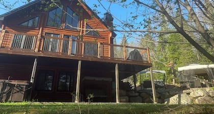 Cosy log cabin with spa