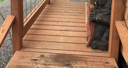 Cozy Creekside Tiny Home outside Forks, WA; Right in Olympic National Forest!