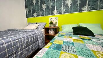 1 habitación, escritorio, wifi gratis y ropa de cama