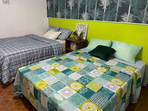 1 habitación, escritorio, wifi gratis y ropa de cama 