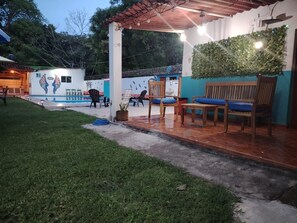 Terrace/patio - Tunco Room 1 for 4, surfing, few min. from the beach (La libertad)