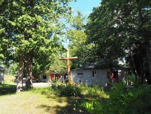 Miscellaneous - Riverview Retreat on the Platte River – Open Year-Round Northern Michigan Magic (Honor)