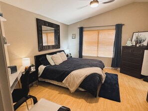 3 bedrooms, desk, iron/ironing board, travel crib
