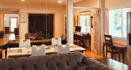 Bedrooms 6/Baths 2.5 ADA approved ~3,200Sf. Walking distance to SeaTac Airport.