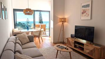 Smart TV, books