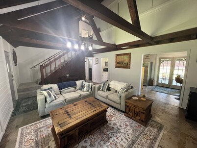 Newly Renovated Coastal Escape - Golf, Fishing, Dining Nearby