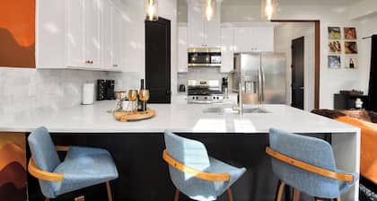 Off The Record -Sleeps 10- Gated