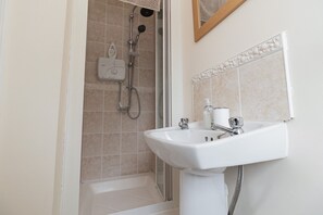 Douche, sèche-cheveux