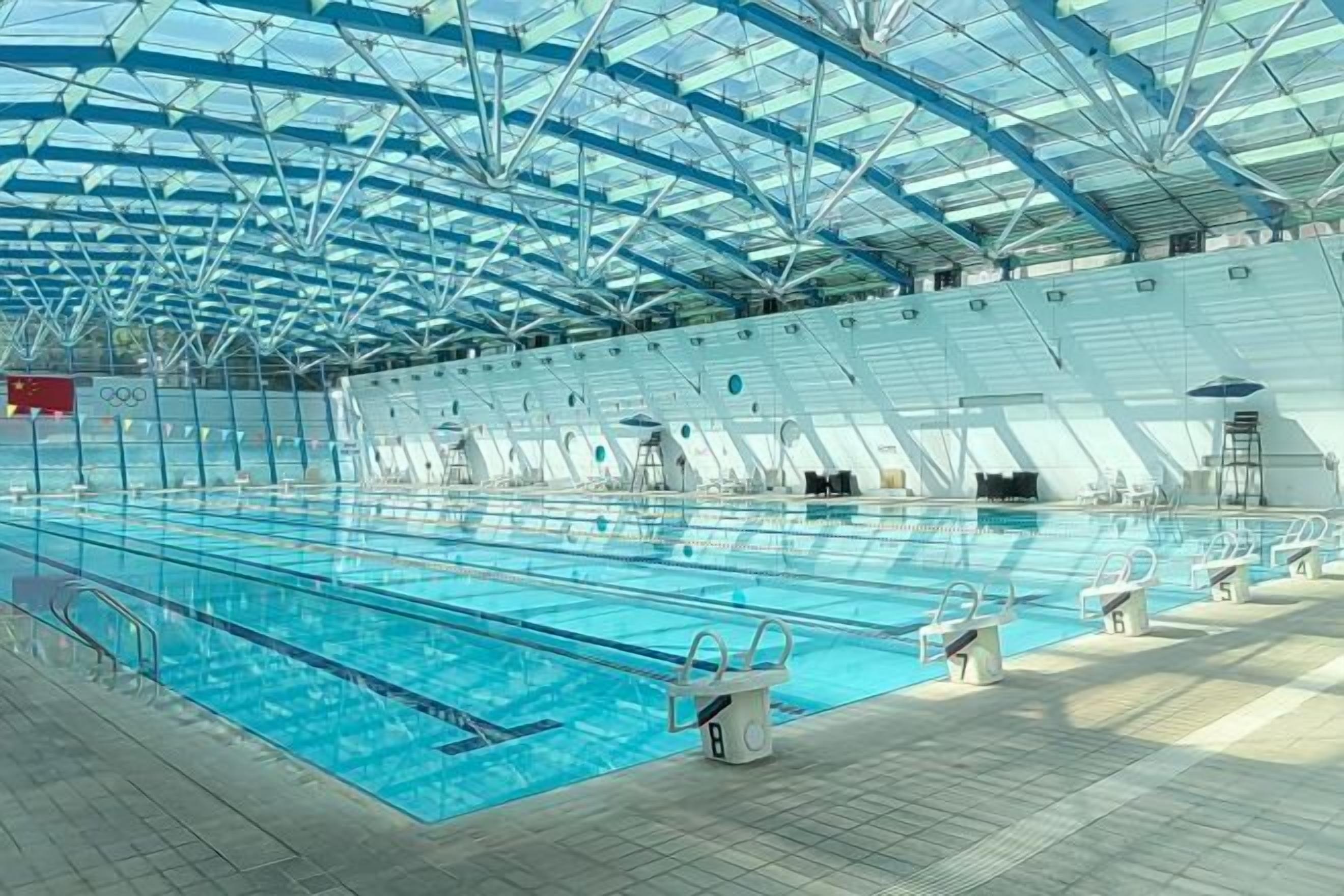 Hồ bơi trong nhà