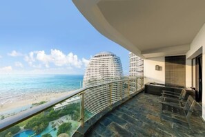 Cribs/infant beds - Howard Johnson Sandalwoods Resort Shuangyue Bay Huidong Huizhou (Huidong)