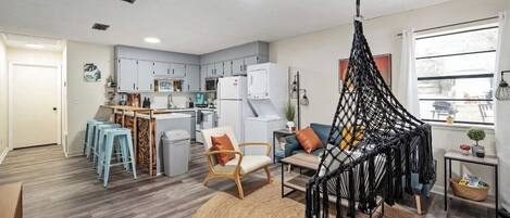 Televisio, työhuone