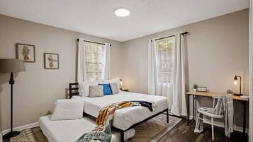 1 bedroom, iron/ironing board, WiFi, bed sheets