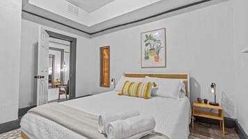 2 Schlafzimmer, BĂŒgeleisen/BĂŒgelbrett, Reisekinderbett, WLAN