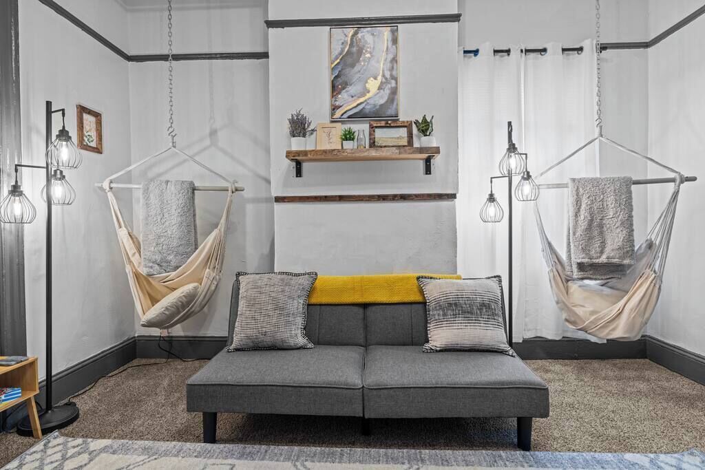 TV, fireplace, offices