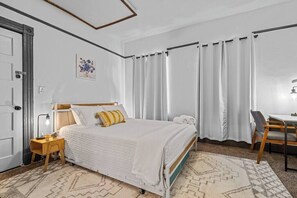 2 bedrooms, iron/ironing board, travel cot, WiFi