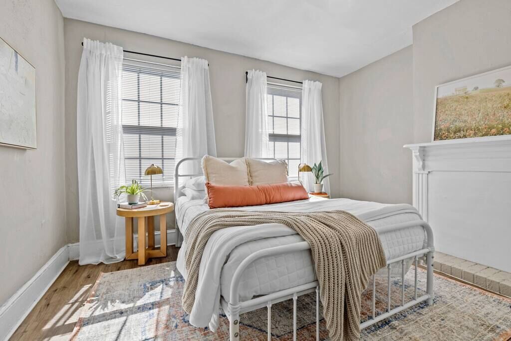 2 soverom, strykejern/-brett, reiseseng for barn og wi-fi