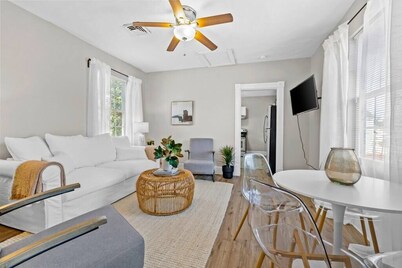 Shipside Suite Modern Fast WI-FI Cozy