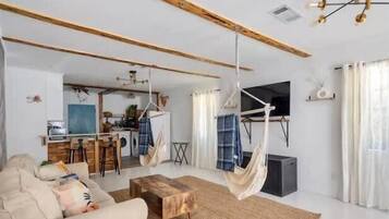 Televisión y oficina