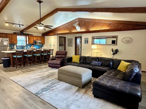 The Nest- Lake House with a View