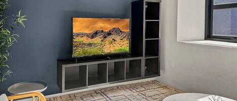 Téléviseur, bureau