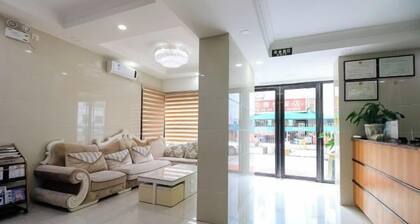 Haojia Express Hotel (Zhuhai Gongbei Port Fuhuali Branch)