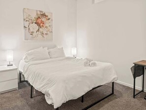 1 bedroom, WiFi, bed sheets