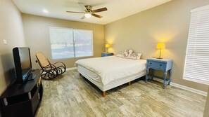 2 habitaciones, tabla de planchar con plancha, wifi y ropa de cama 