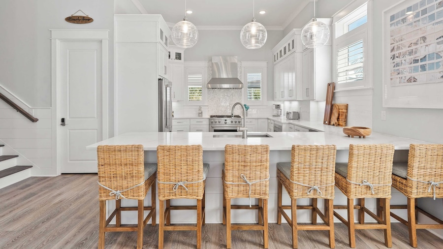 Gulf-view Retreat w/ Rooftop Deck + Private Pool Villa Anesi by Avantstay