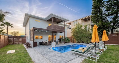 Beach Luxury | Pool, Spa, Steam Shower, Game Room