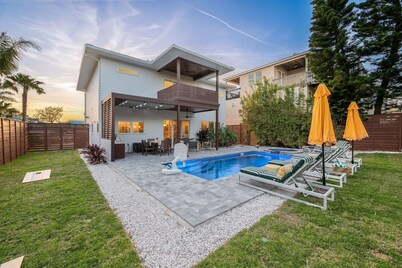 Beach Luxury | Pool, Spa, Steam Shower, Game Room