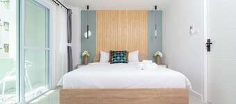 Wink House/ Center Patong Bangla Road/Beach /Sleep 10