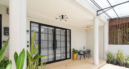 Wink House/ Center Patong Bangla Road/Beach /Sleep 10