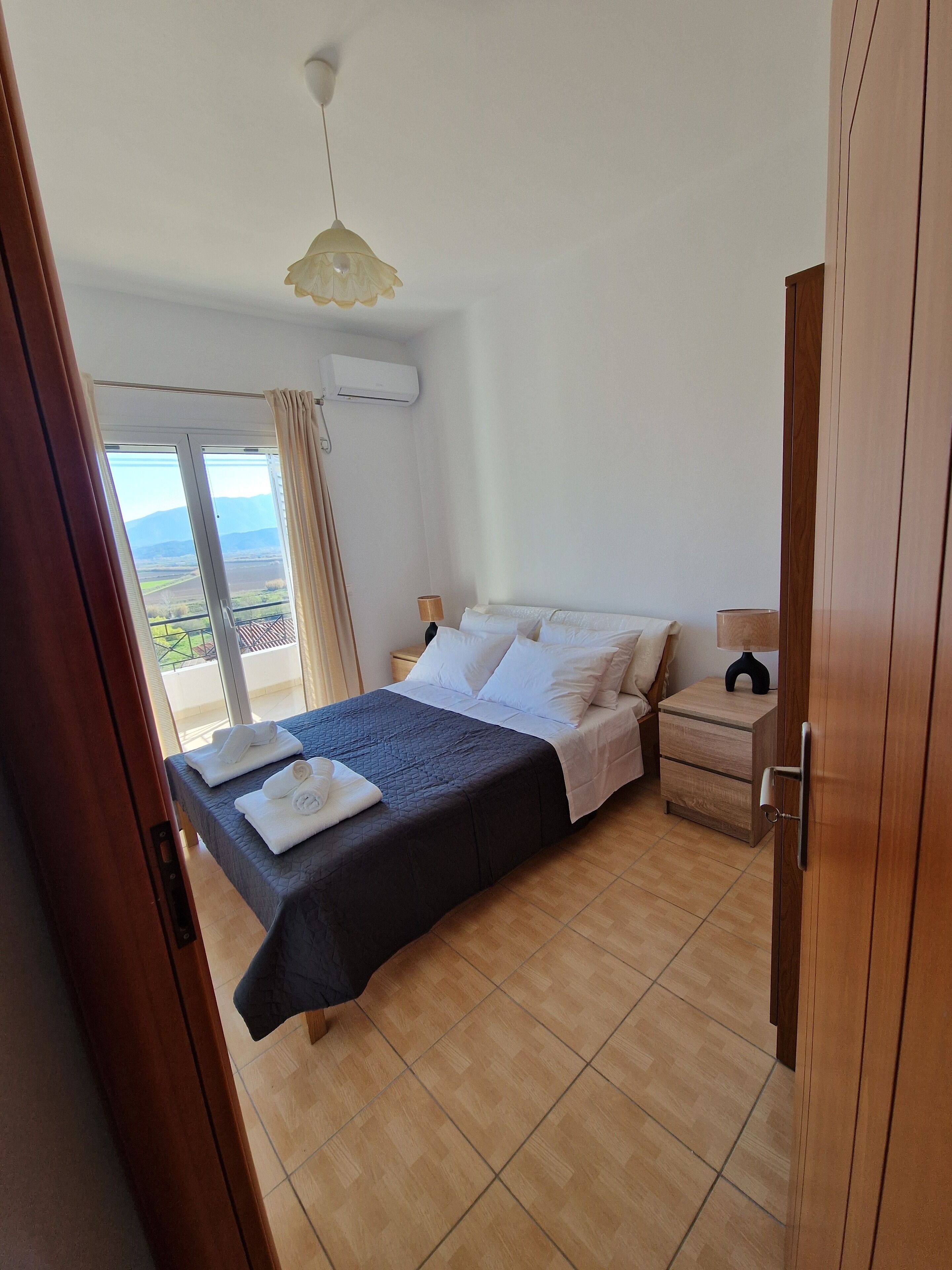 3 habitaciones, tabla de planchar con plancha y wifi 