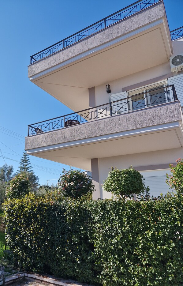 Exterior detail - A family-friendly villa located in a very quiet area! (Çukë)