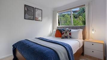 2 bedrooms, iron/ironing board, WiFi, bed sheets