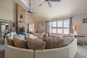 تلفزيون ذكي